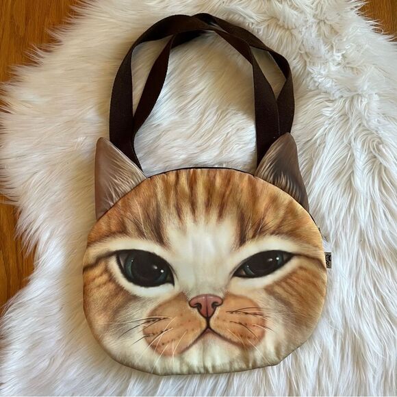 WO2 X-Dolls Life Like Cat Bag - Picture 1 of 4